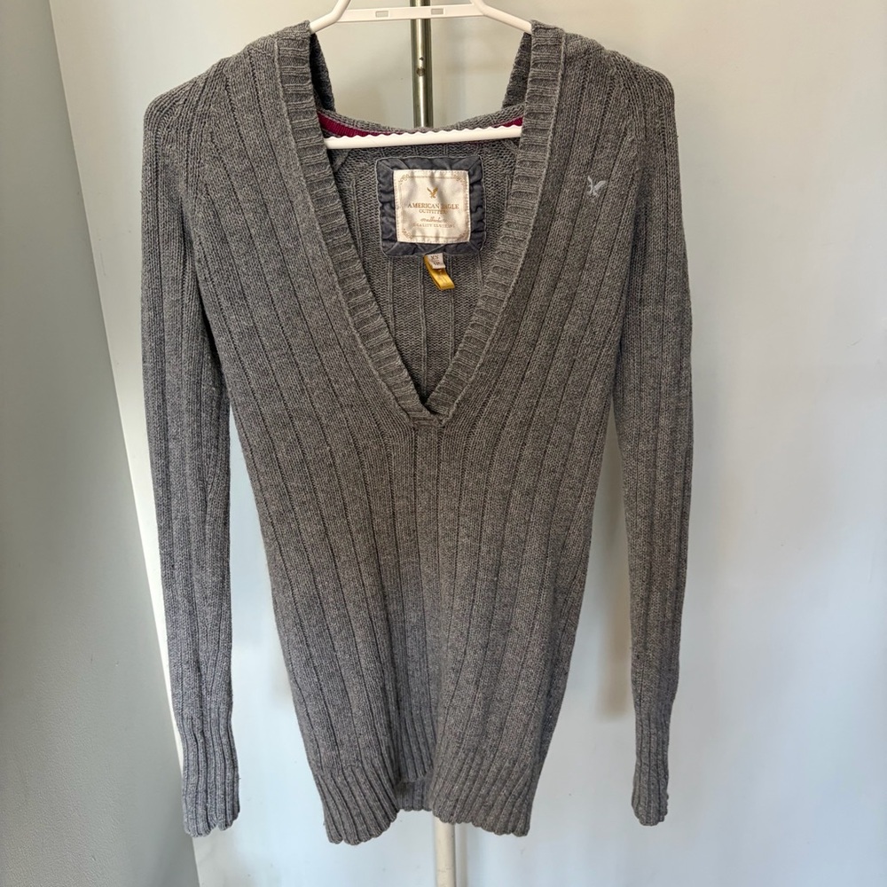 Y2K Vintage American Eagle Fitted Hooded V Neck Knit Sweater